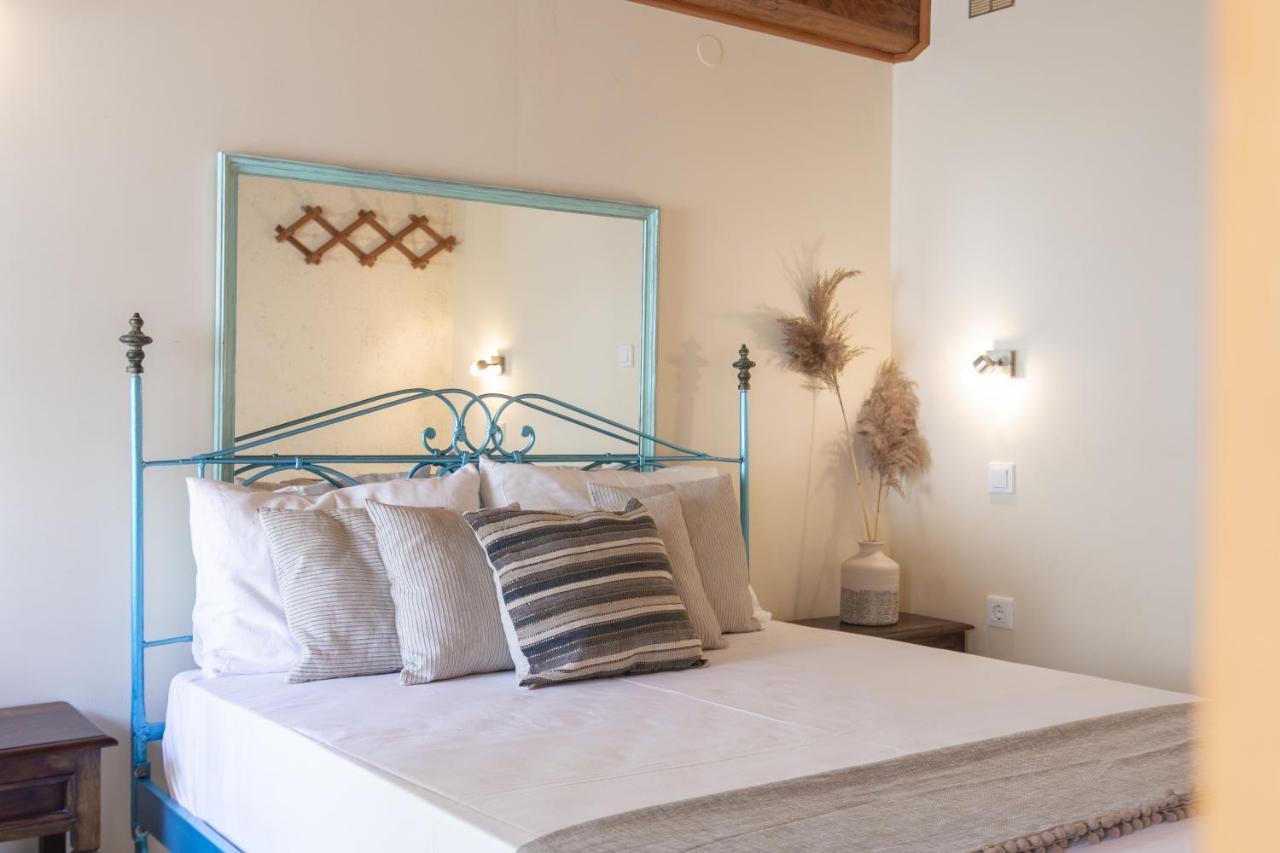 Villa Theodora View Apartments Thalia อายีโอส เยออร์ยิโอส ปากอน ภายนอก รูปภาพ